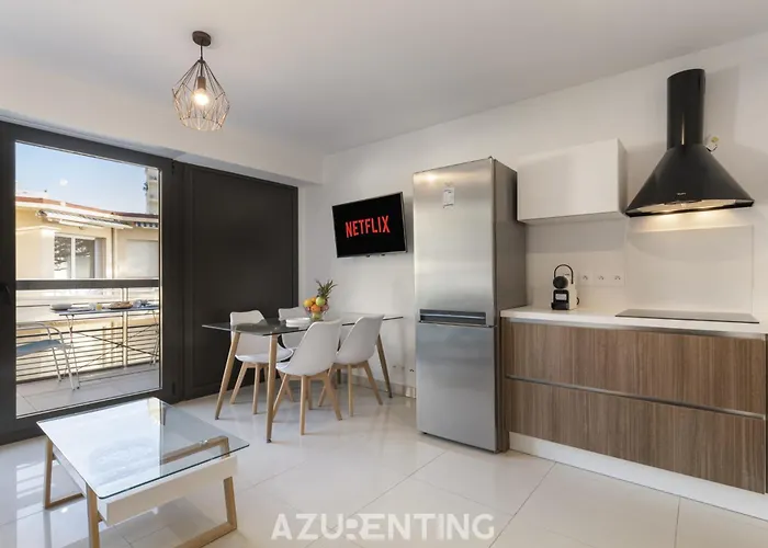 Azurenting - T2 Front De - Clim - Parking * Antibes