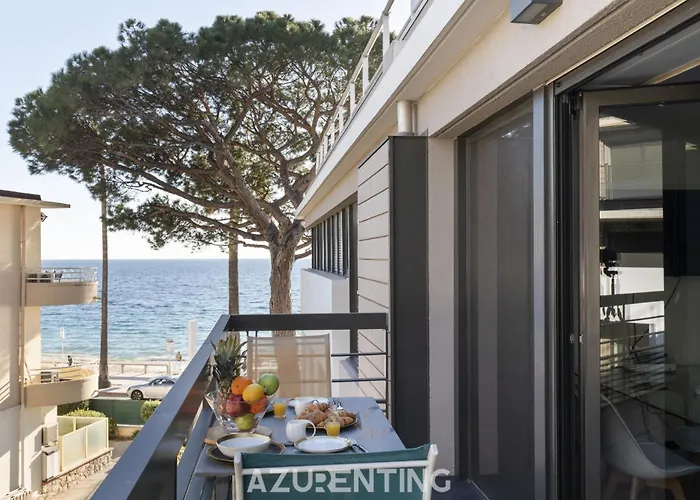 Azurenting - T2 Front De - Clim - Parking Antibes